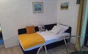 Aparthouse Ani